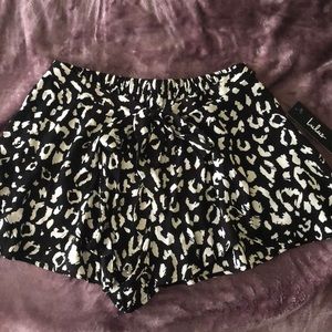 NWT- Lulu’s Leopard Shorts